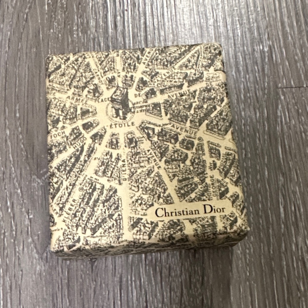 Dior Gold Heart Lock and Key Holder - Picture 2 of 2